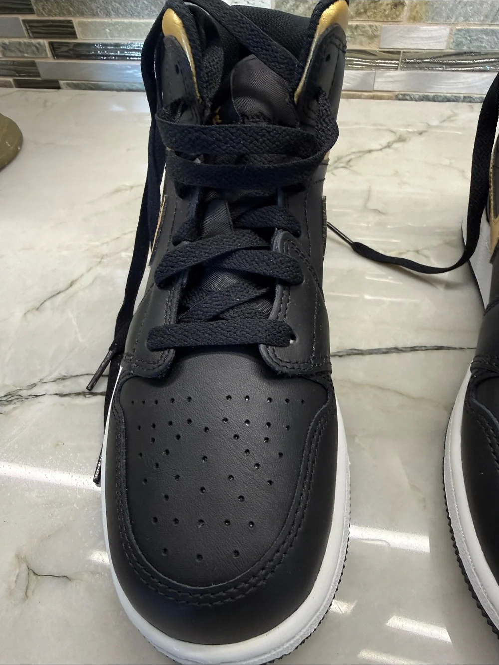Nike sleek mid